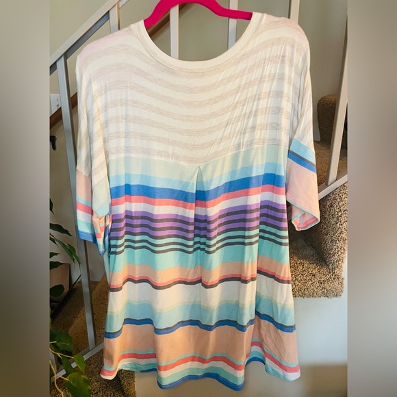 ✨NWT Colorful Striped Women's Tunic Top - Picture 2 of 5